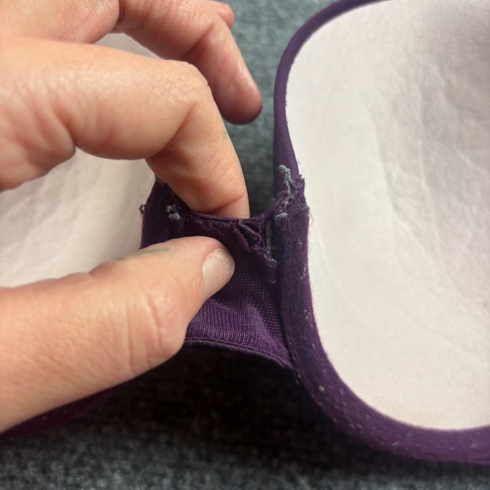 VICTORIAS’S SECRET Women’s Purple T-Shirt Push-Up Full Coverage Bra size: 38C - Picture 6 of 6